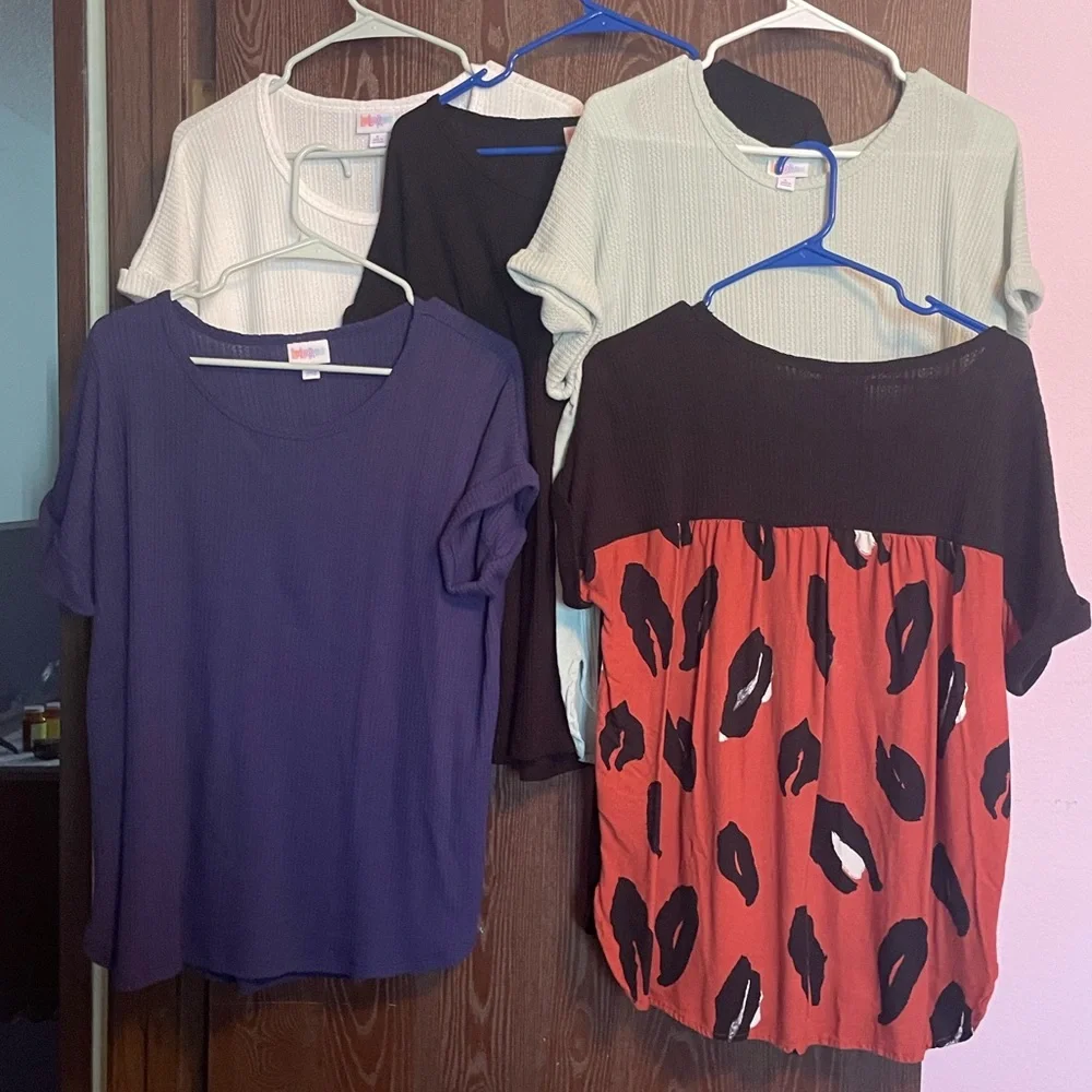 LuLaRoe Short Sleeve Tops - Black, White, Purple - Picture 2 of 7